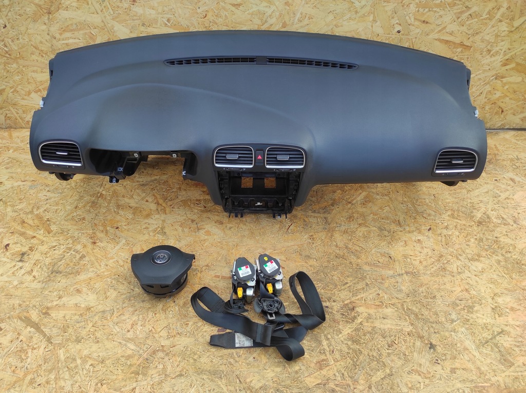 фото №1, Приборная панель консоль vw golf vi оригинал