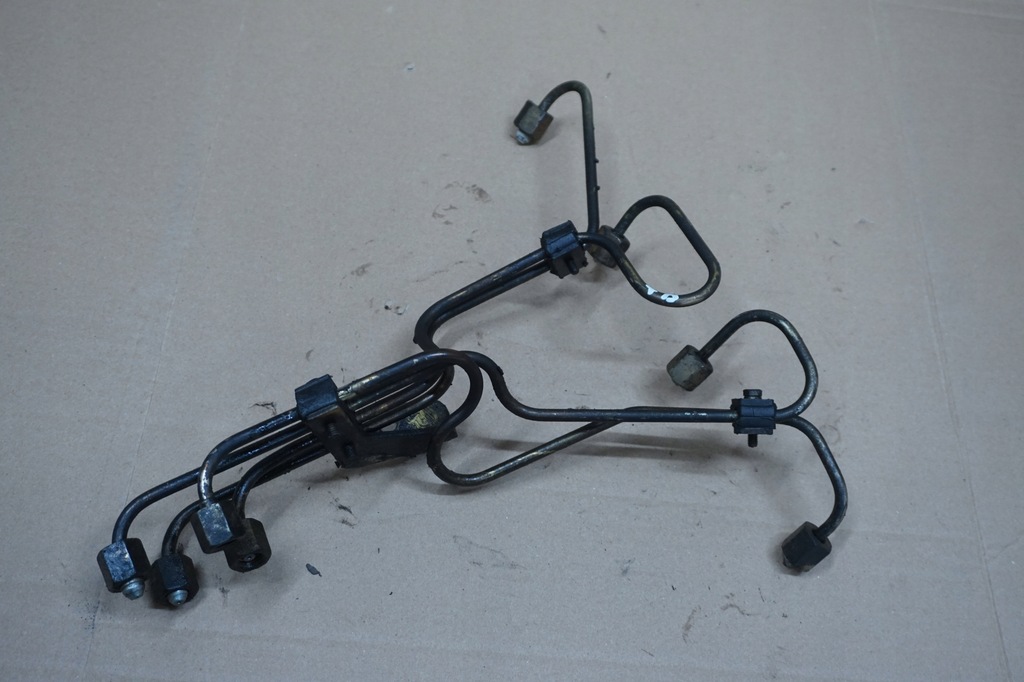 фото №1, Nissan terrano ii шланг трубка трубки топлива форсунок 2,7 td 100km kpl