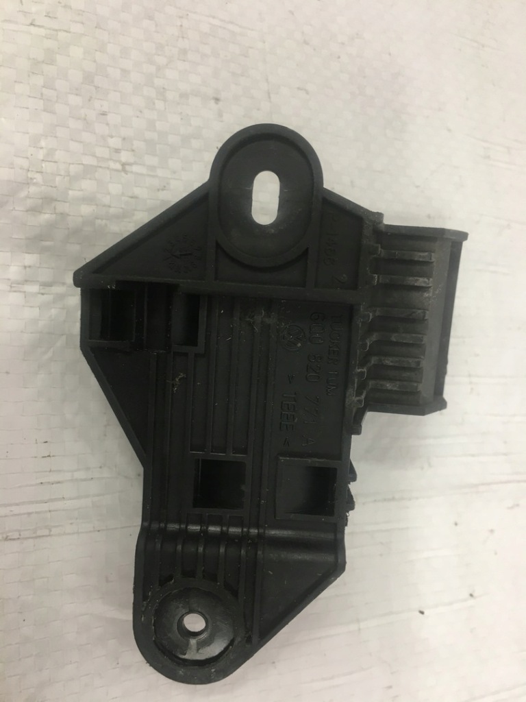 фото №11, Кронштейн шланг кондиционер skoda fabia ii 6q0820771a