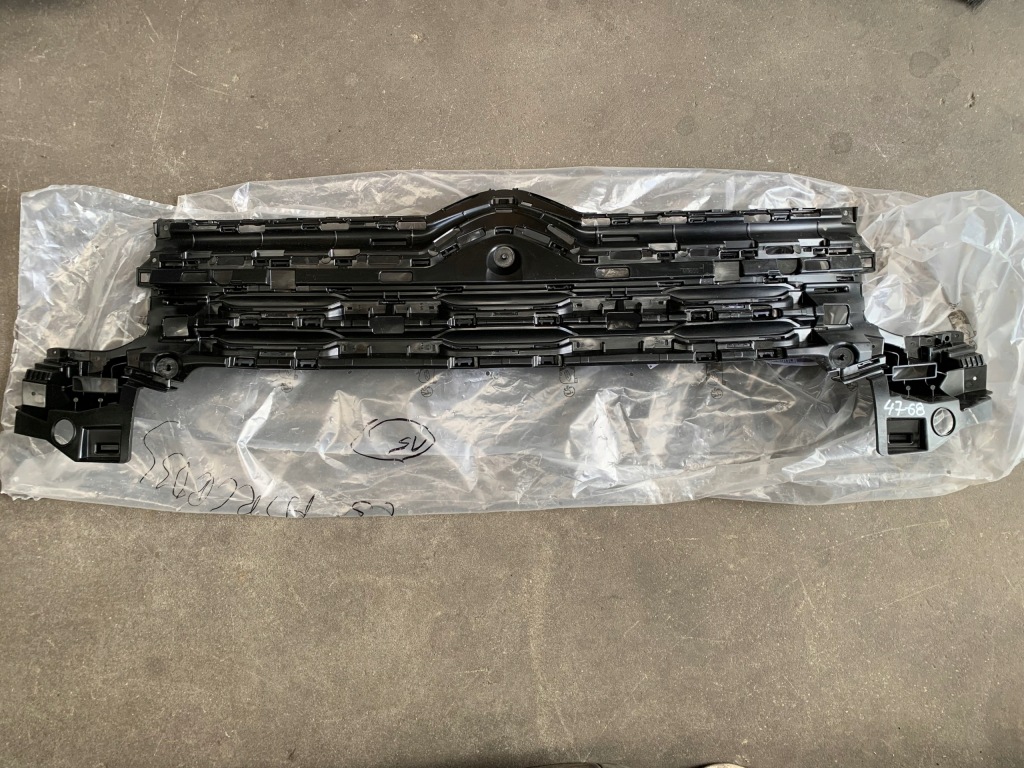 фото №1, Citroen c5 aircross решётка радиатора решётка радиатора радиатора 9825347677 nowa оригинал