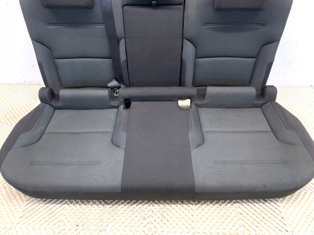 фото №3, Заднє сидіння drugi ряд vw golf vii хетчбек сидіння середня