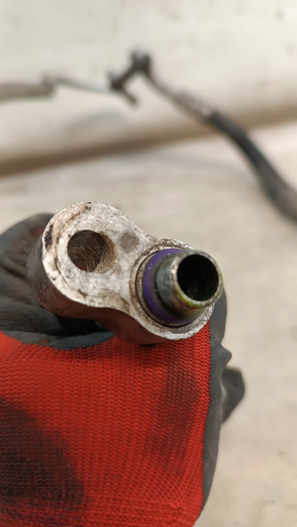 Шланг кондиционера opel astra iii h Оригинал