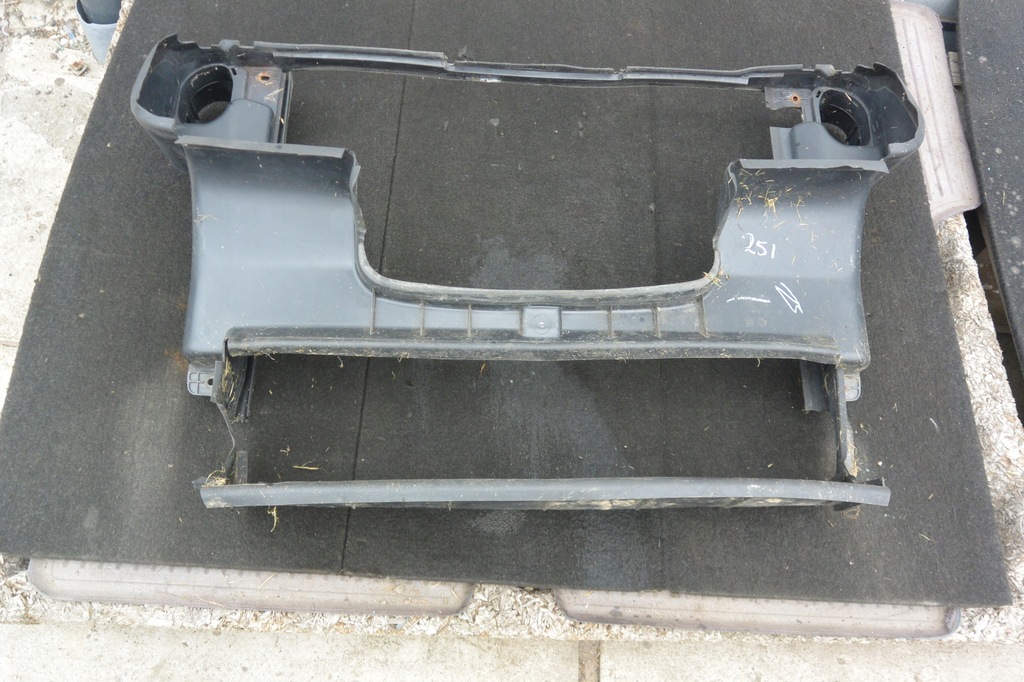 фото №4, Впуск воздуха защита поперечина mercedes r w251 r500