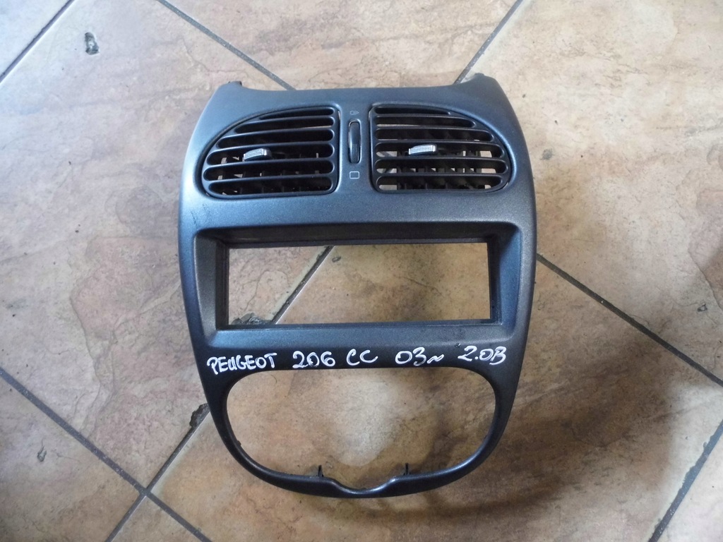 фото №1, Peugeot 206 cc 2.0b 03' cabrio рамка решётка обдув