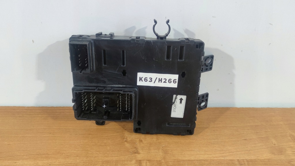 фото №1, Kia carnival ii коробка запобіжників 91954-4d450