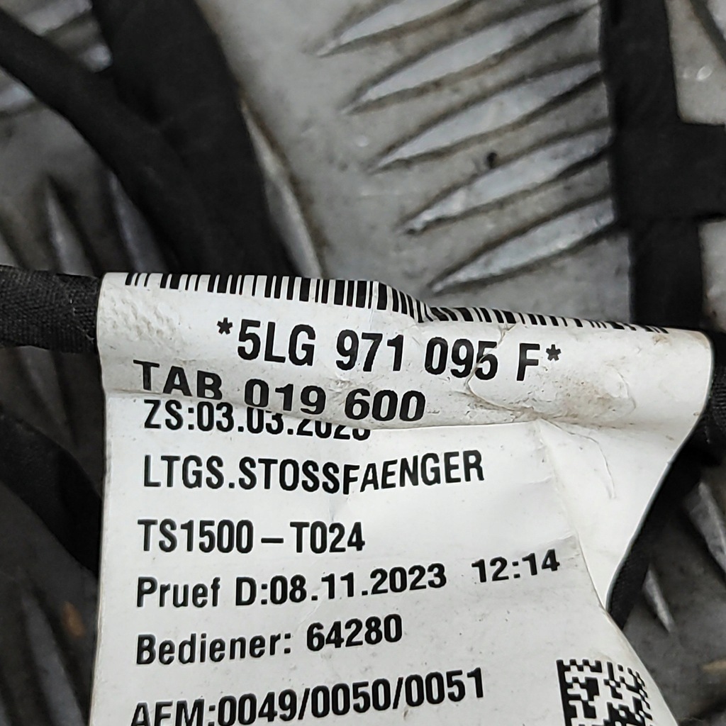 фото №8, Skoda enyaq iv 2024 жгут трубопровод датчика парковки pdc