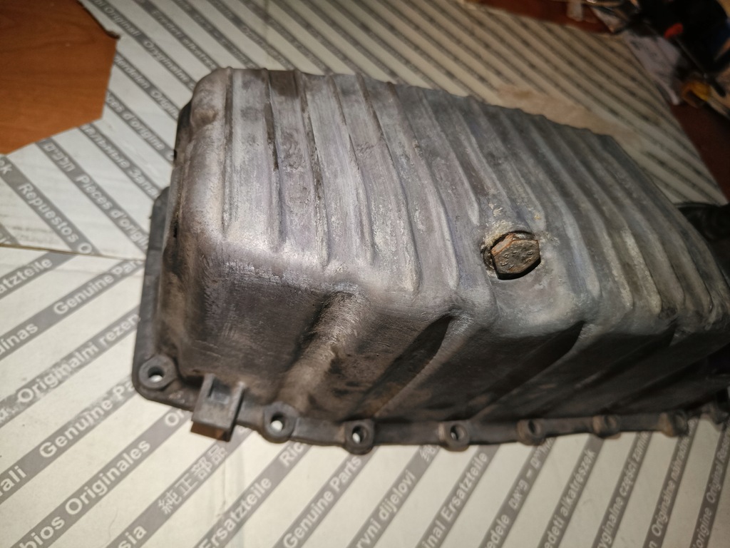 фото №5, Поддон масляная alfa romeo giulietta 1.4 16v оригинальный номер 55209020