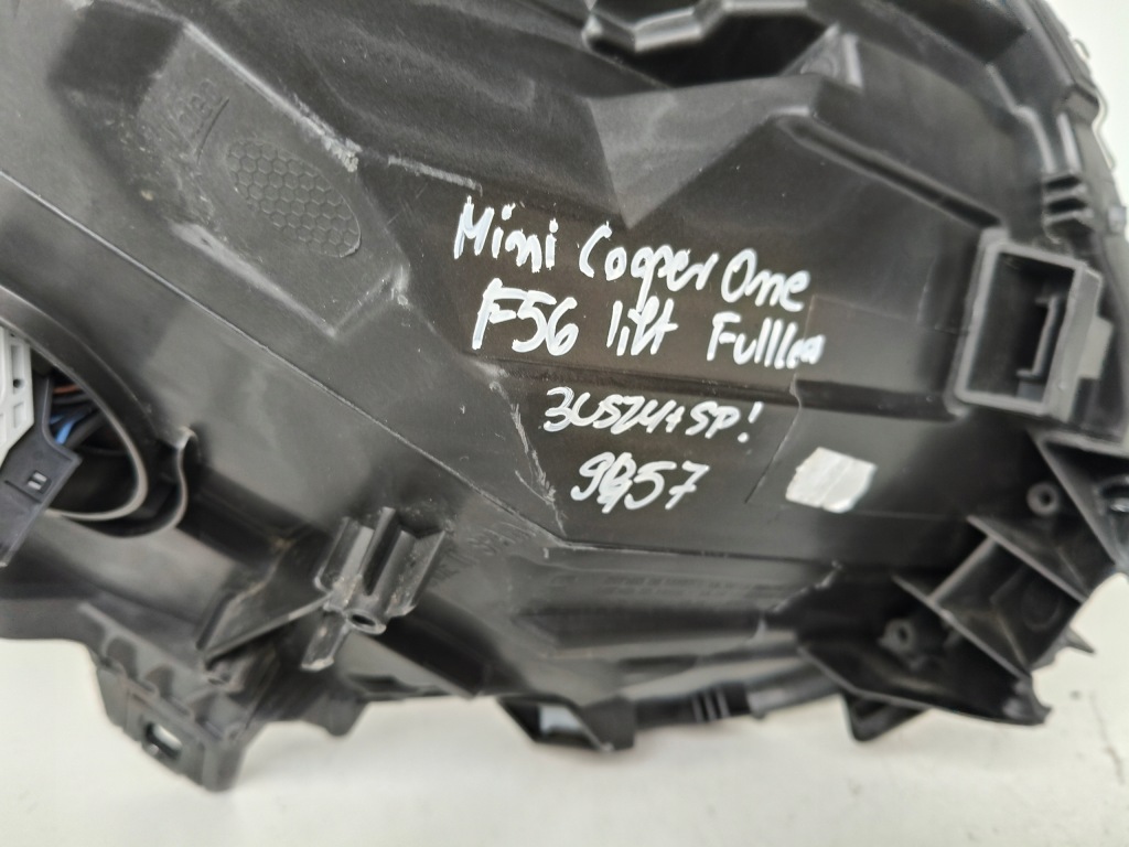 Лампа левая фара mini cooper one f55 f56 рестайлинг  full led Оригинал