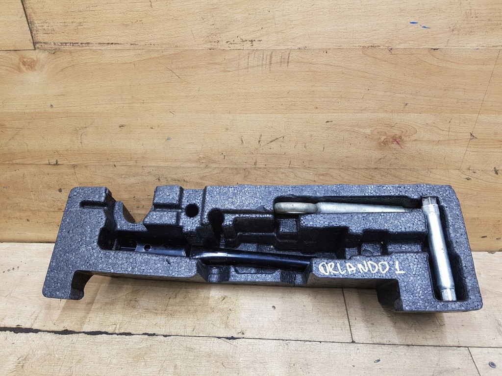 фото №1, Вкладыш багажника колеса запасного chevrolet orlando