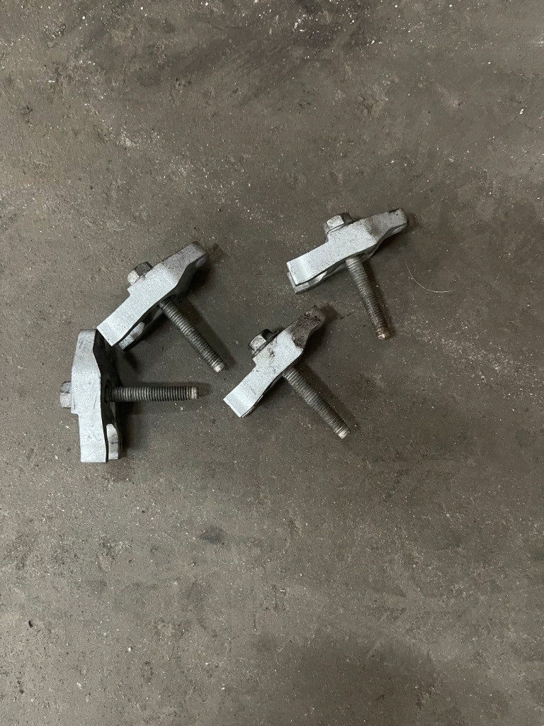 Купити Opel insignia zafira 2.0 cdti b20dth кріплення підніжка кронштейн вприску 1127443