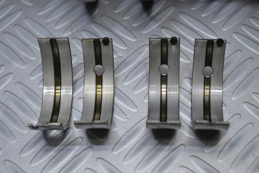 Wał колінчастий вкладиші insignia a 1.8 a18xer 55560954 Недорого