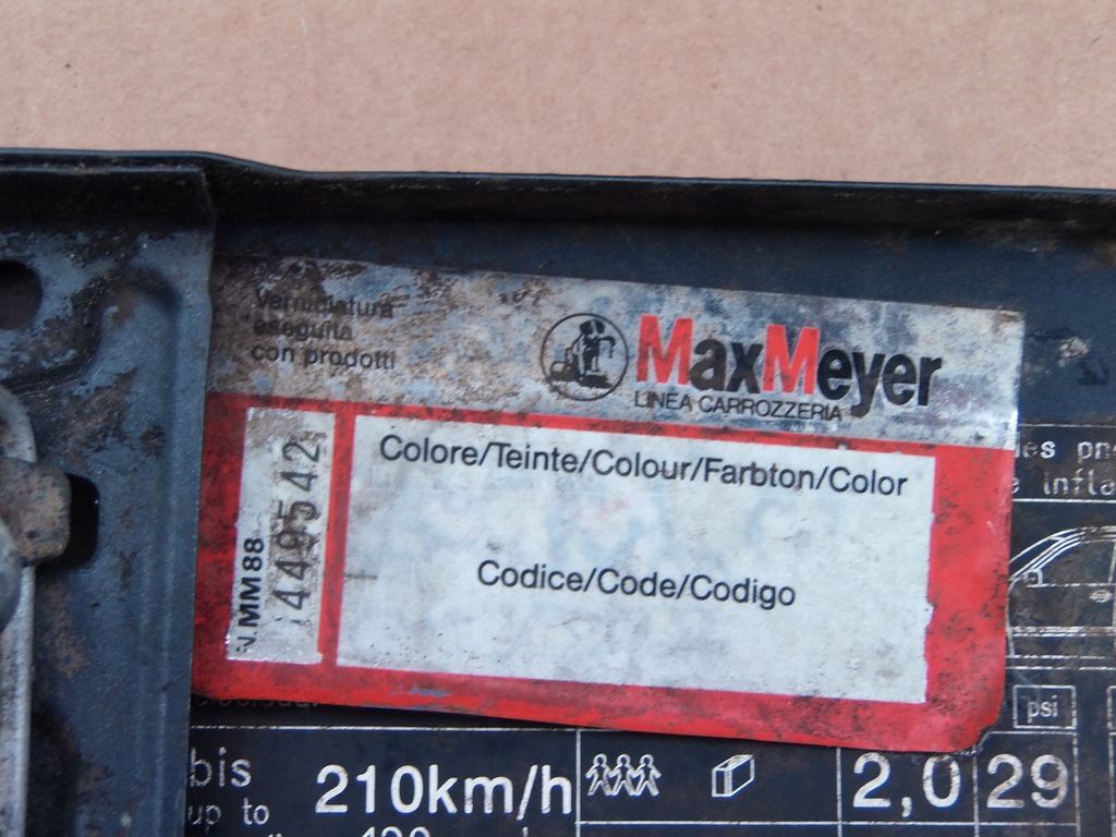 фото №8, Крышка заливной топлива a2105841139 mercedes w210 2.0 benz