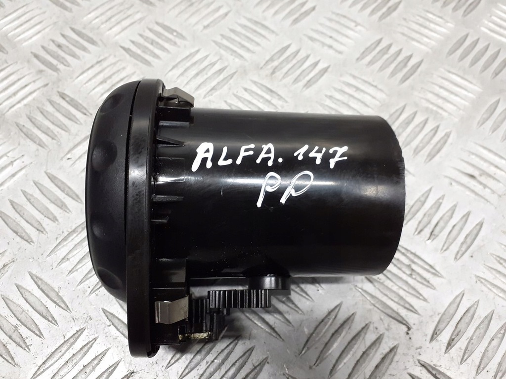 фото №4, Решётка обдув правая alfa romeo 147