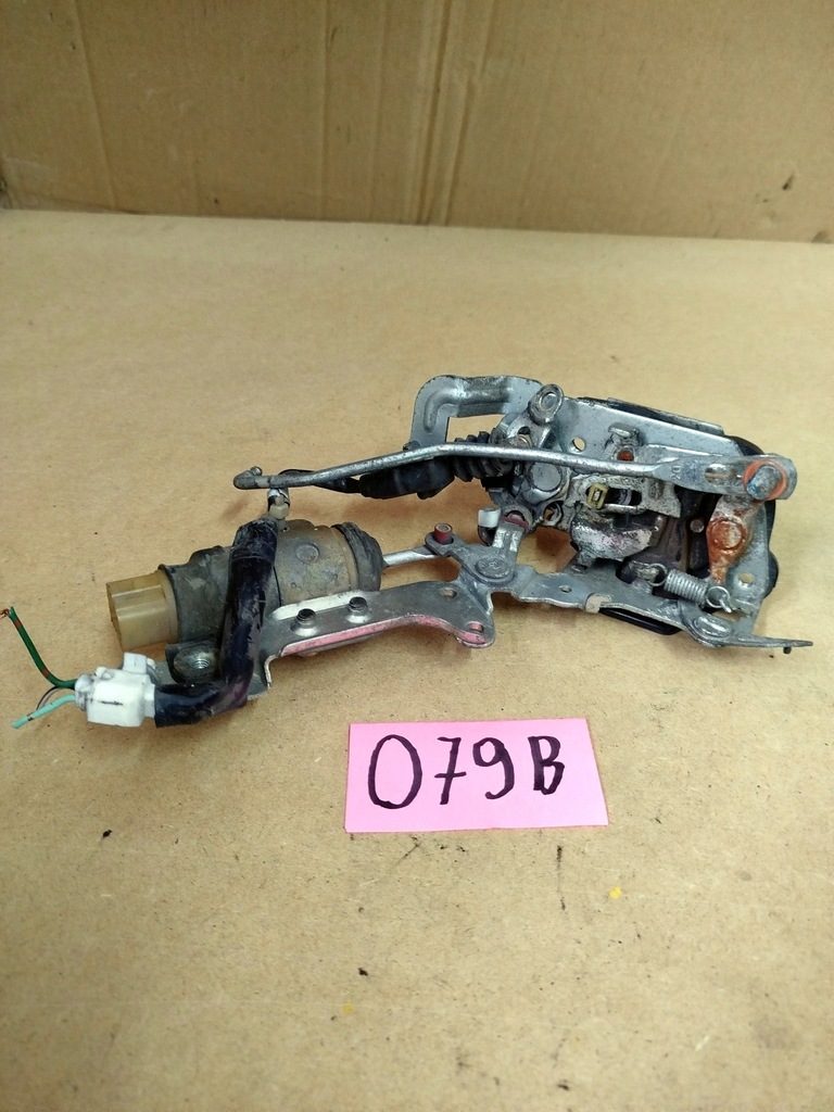 фото №1, Замок дверь правый перед toyota camry