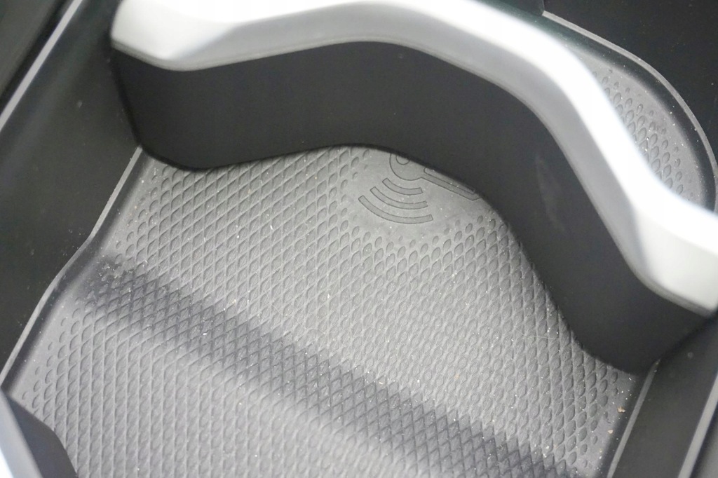 фото №8, Тунель середній зарядний пристрій usb vw id4 id5 id.4 id.5