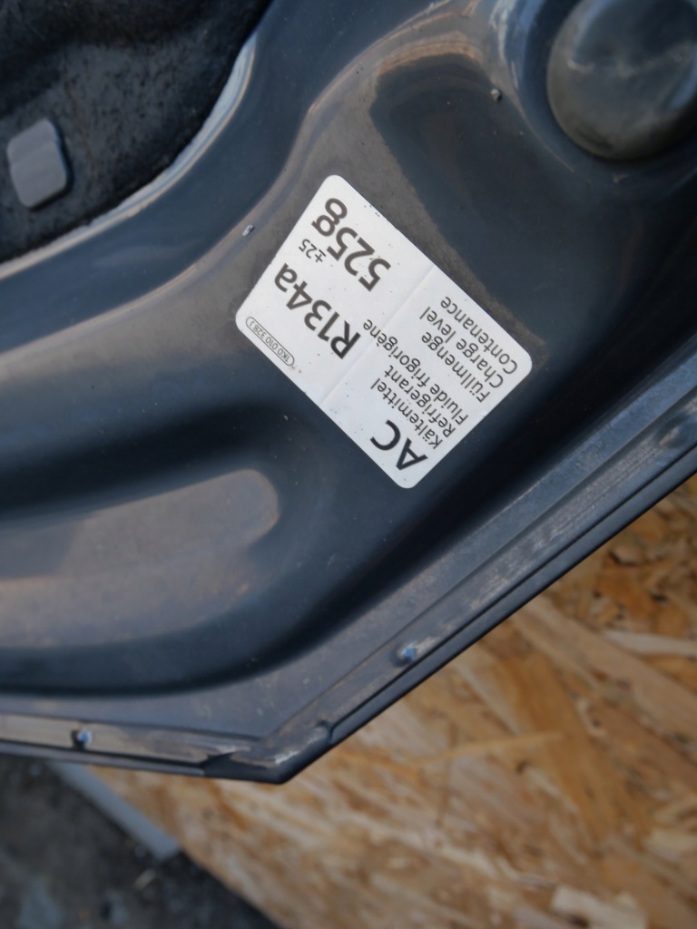 Капот крышка двигателя vw jetta Доставка