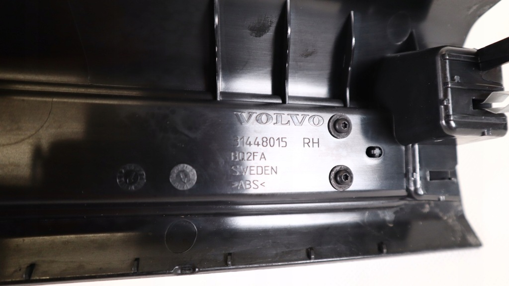 фото №10, Volvo xc60 ii молдинг накладка порог правая 31448015