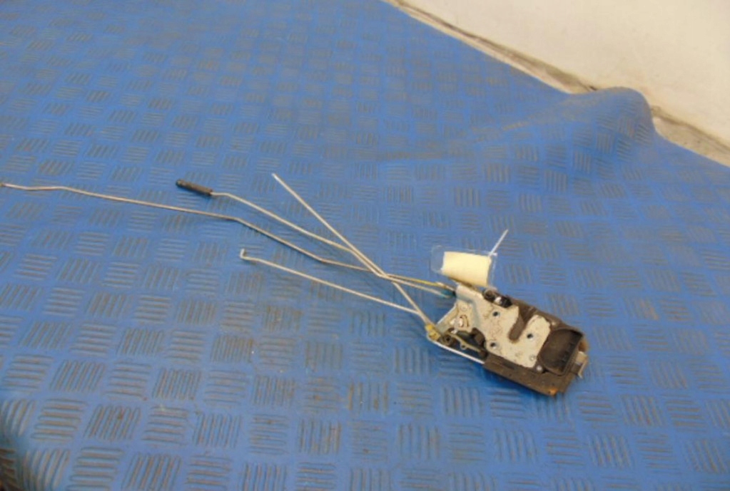 фото №5, Chevrolet aveo 1.2b замок правый перед a046818