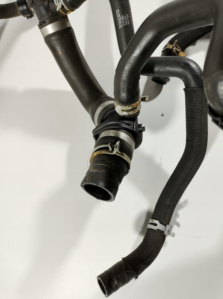 фото №7, Volvo v70 2.0 d4 15r- wąż шланг wody