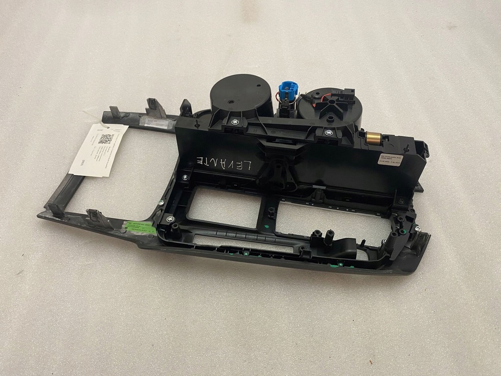 фото №8, Maserati levante декор тунель середнього