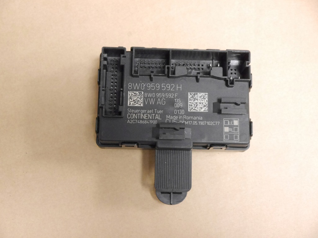 фото №1, Audi a4 a5 8w блок керування модуль двері 8w0959592h