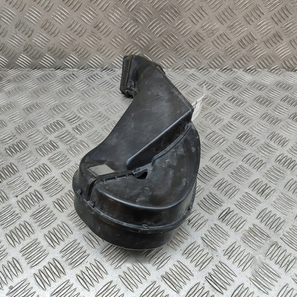 фото №5, Toyota auris e180 2013 часть трубы впуска воздуха