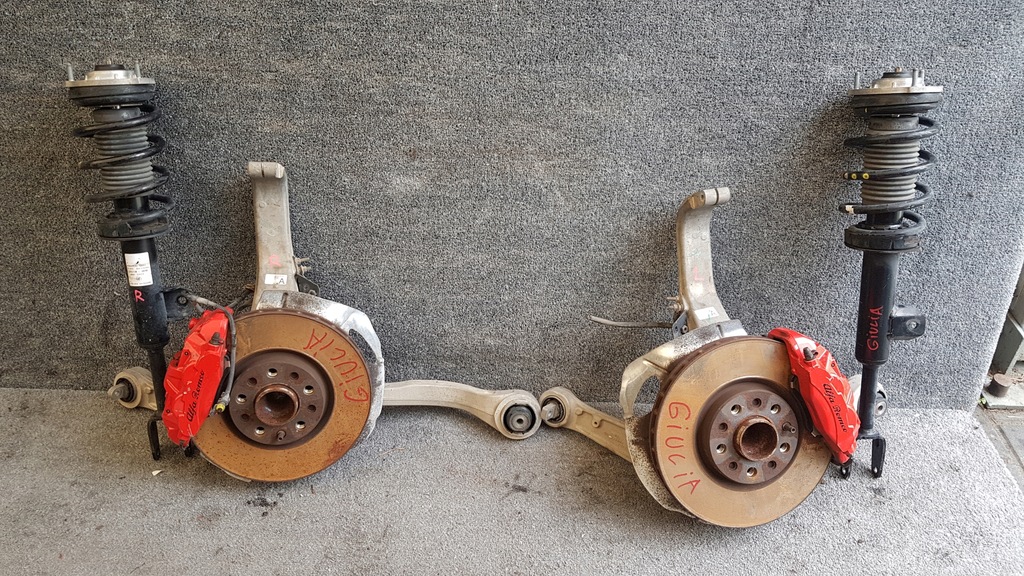 фото №1, Alfa romeo giulia амортизационная стойка поворотный кулак комплект правая lub левая