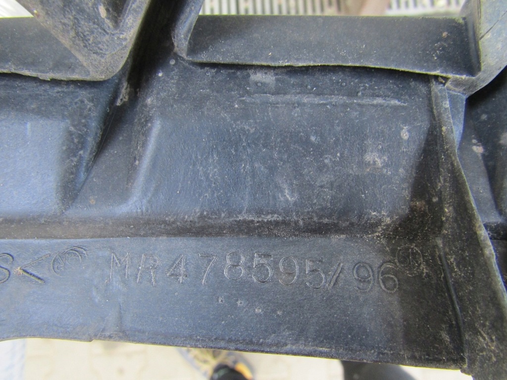 фото №16, Решётка радиатора решётка радиатора бампер перед mitsubishi pajero sport 98-2002