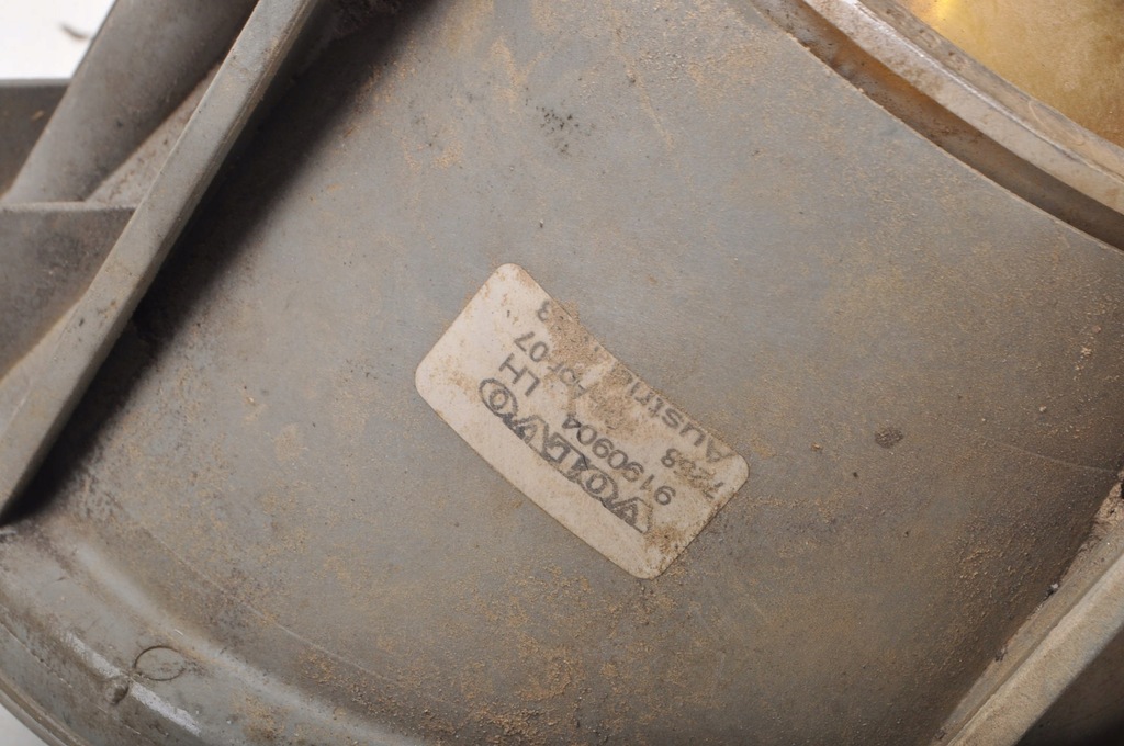 фото №4, Volvo xc70 ii противотуманная фара левый 9190904