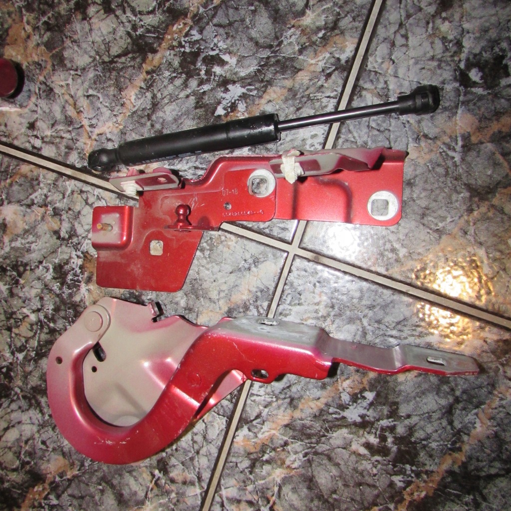 фото №1, Renault zoe петля капот 654009955r