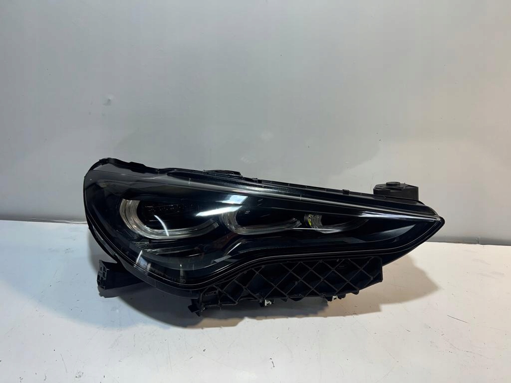 Alfa romeo stelvio рестайлінг  full led фара правий Недорого