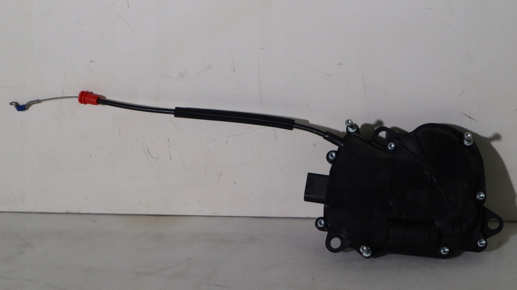 фото №4, Alfa romeo stelvio замок daciąg крышки багажника 6701065090