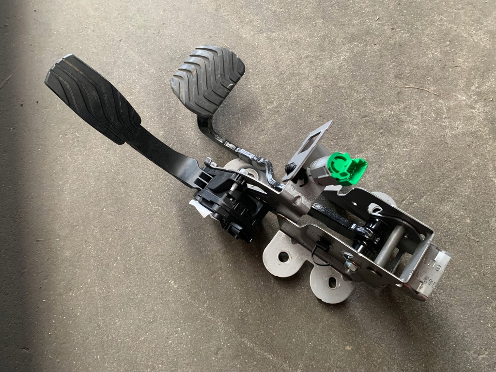 фото №1, Renault scenic iv espace v педали автоматическая коробка передач europa 465011585r