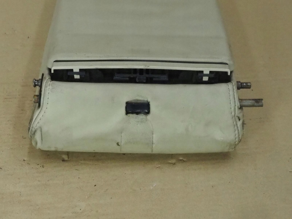 фото №11, Skoda superb i подлокотник задняя na кружки бардачок