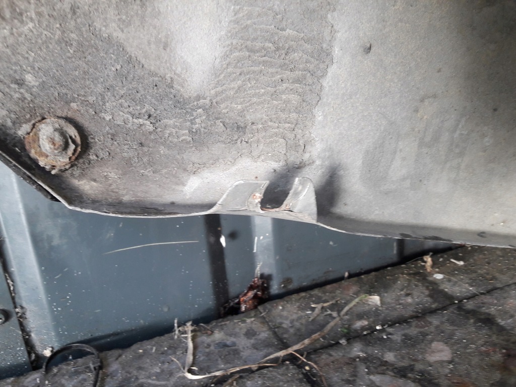 фото №11, Крила лівий peugeot 405 срібний 94r