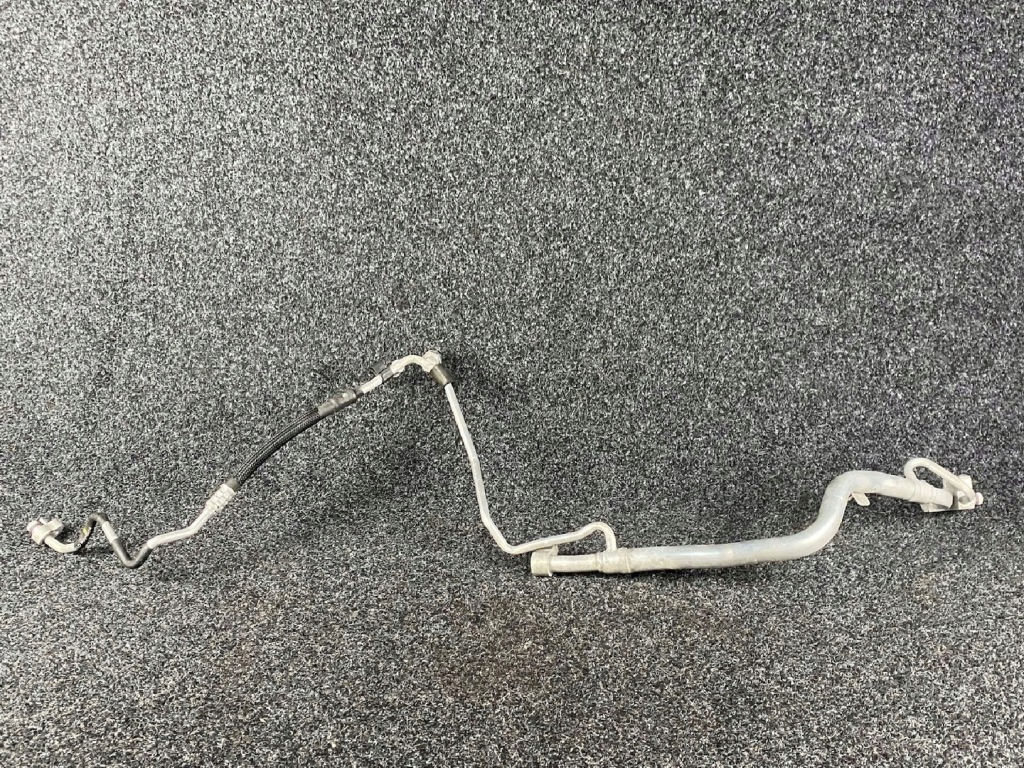 фото №1, Bmw seria 1 f20 f21 трубка шланг кондиционера 64532748230