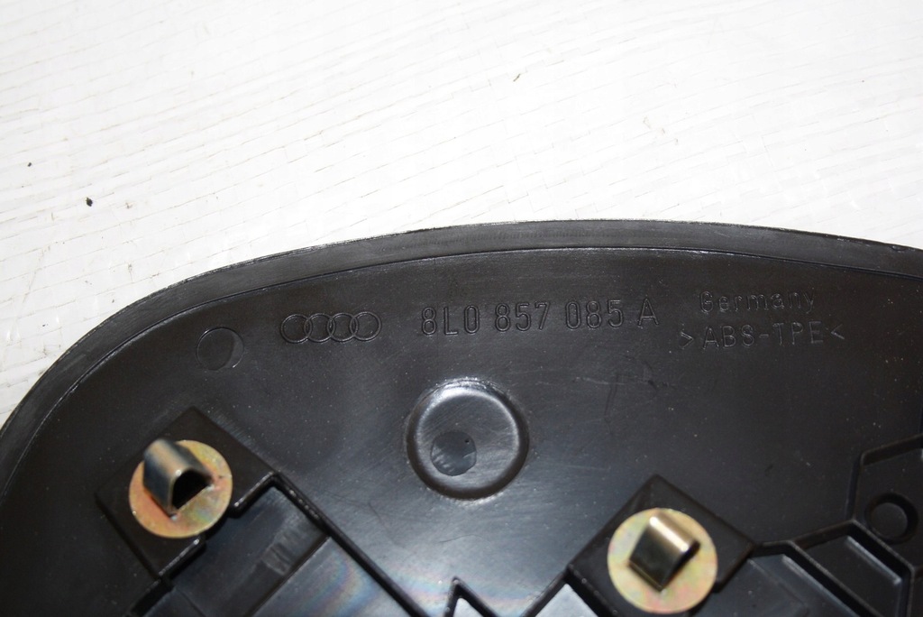 фото №7, Захист панелі консолі audi a3 8l lift 8l0857085a 8l0857086a