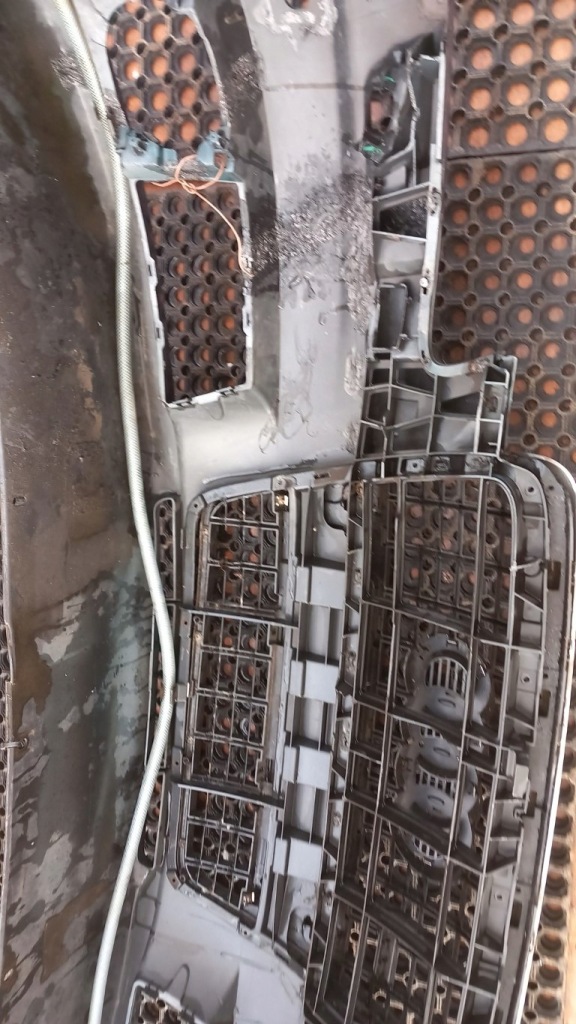 фото №12, Audi a6 c6 s-line бампер перед омыватель lz7r