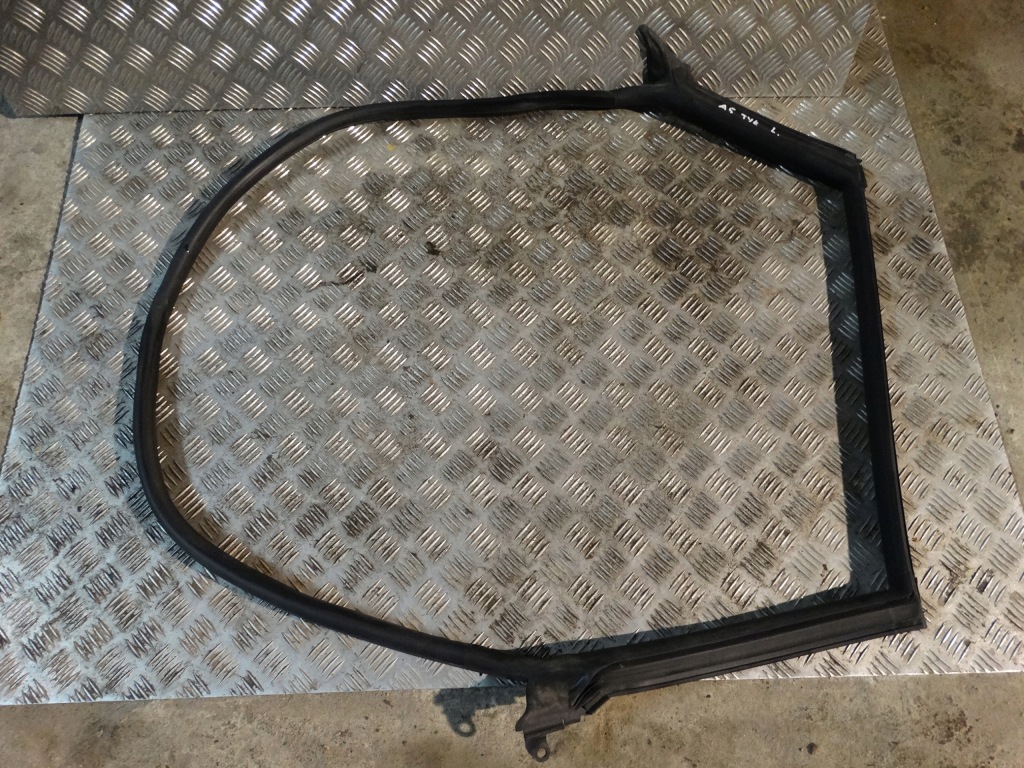 фото №1, Idealna прокладка двері права задня audi a5 8t 1