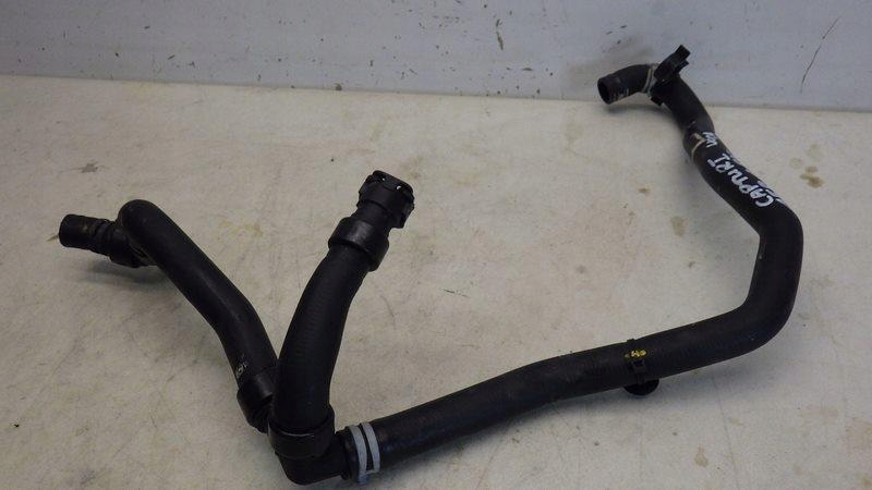 Патрубок труба води renault captur i 1.5 dci 924104538r Оригінал