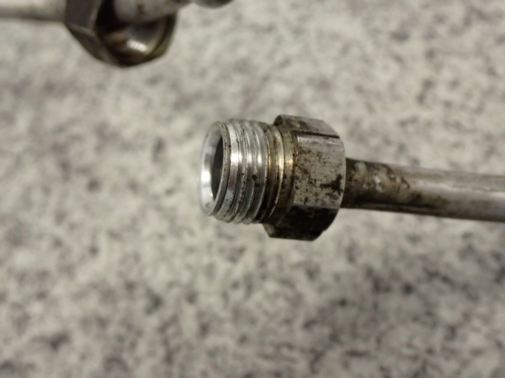 фото №6, Mitsubishi grandis 2.0d шланг кондиционера