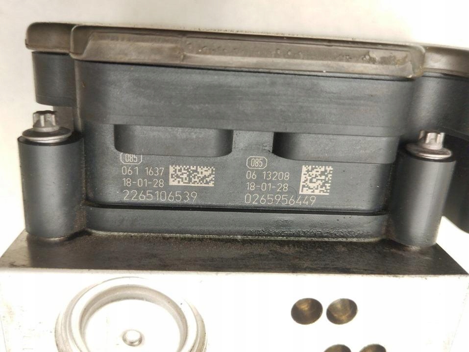 Модуль керуючий abs гідравлічний chrysler pacifica 2018 68352786aa Недорого