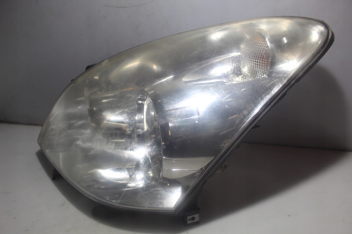 фото №1, Лампа левая передняя toyota corolla verso e120