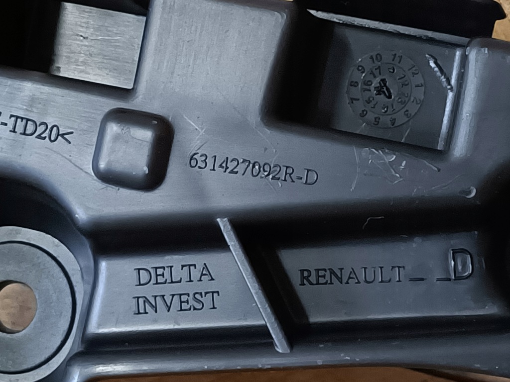 фото №8, Dacia sandero ii 12- напрямна бампера правий перед