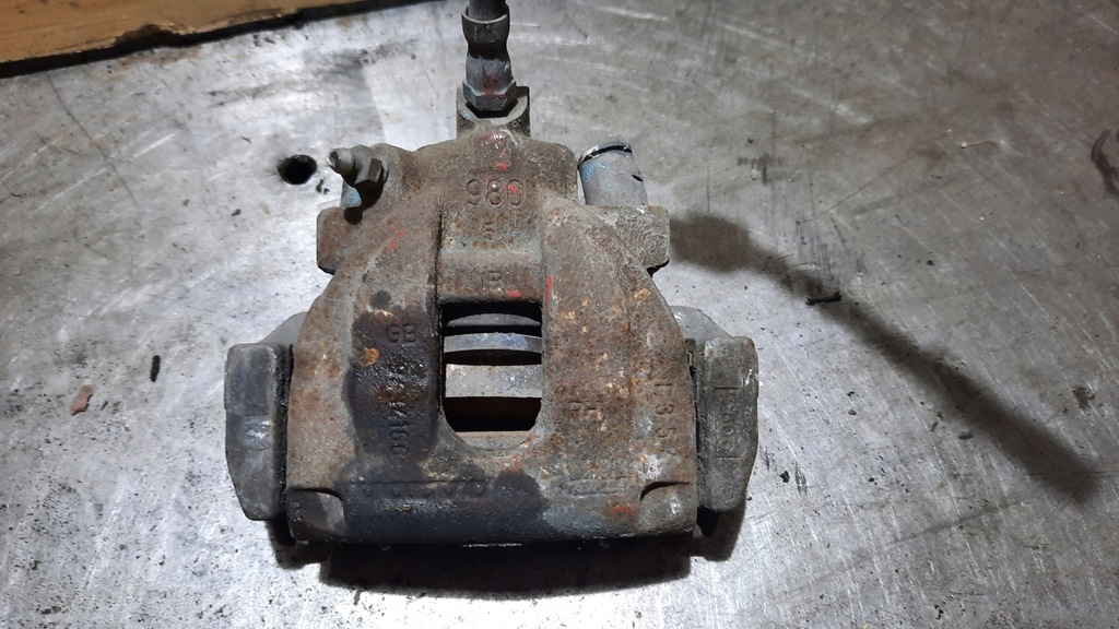 фото №1, Суппорт тормозной правый задняя 980 volvo v70 ii