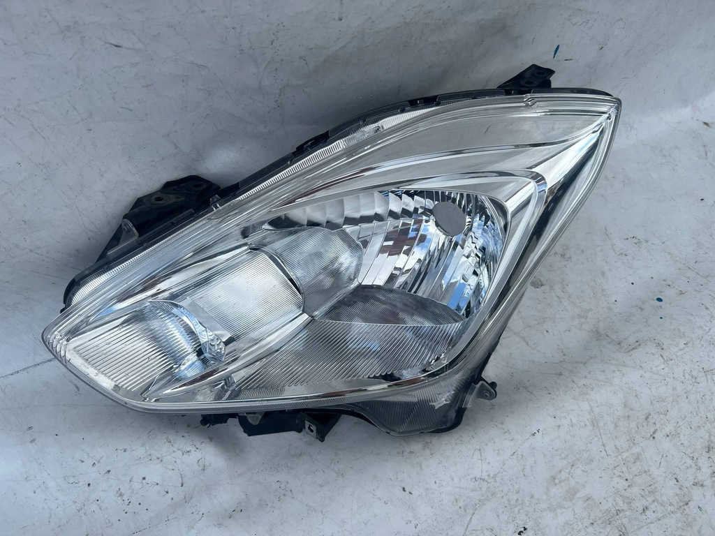 фото №1, Лампа левая suzuki swift 2017 mk8 перед передняя