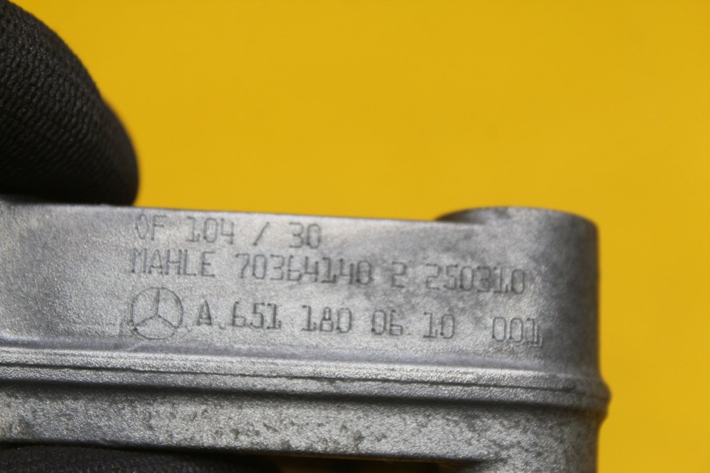 фото №10, Основание фильтра масла w204 651 2.2 cdi a6511800610