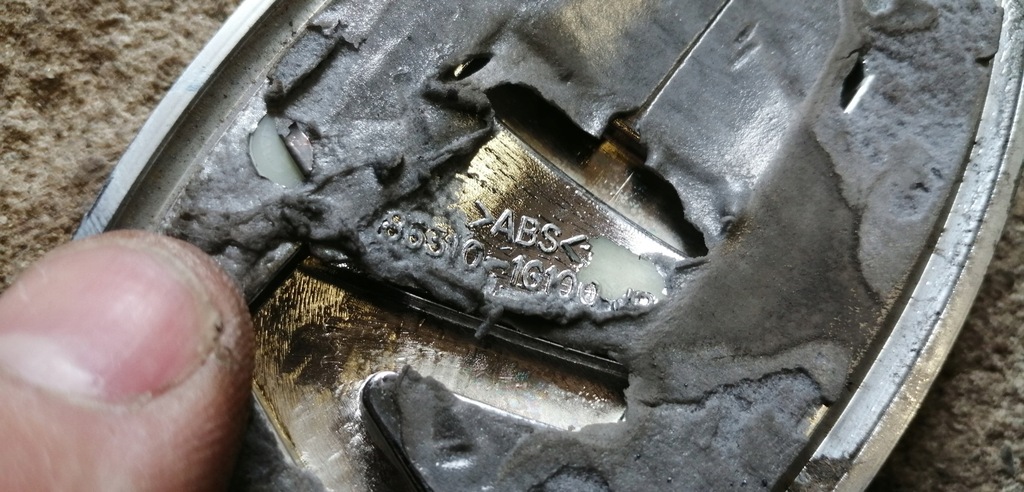 фото №3, Kia venga эмблема крышки