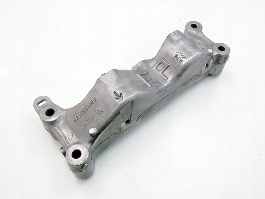 Купити Кронштейн двигуна 1.4 1.6 vti 207 208 c3 c4 308 c5 mini r56 r55 9655923080