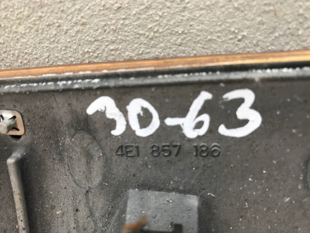 фото №5, Молдинг декоративная консоли audi a8 d3 lift 4e1857186k